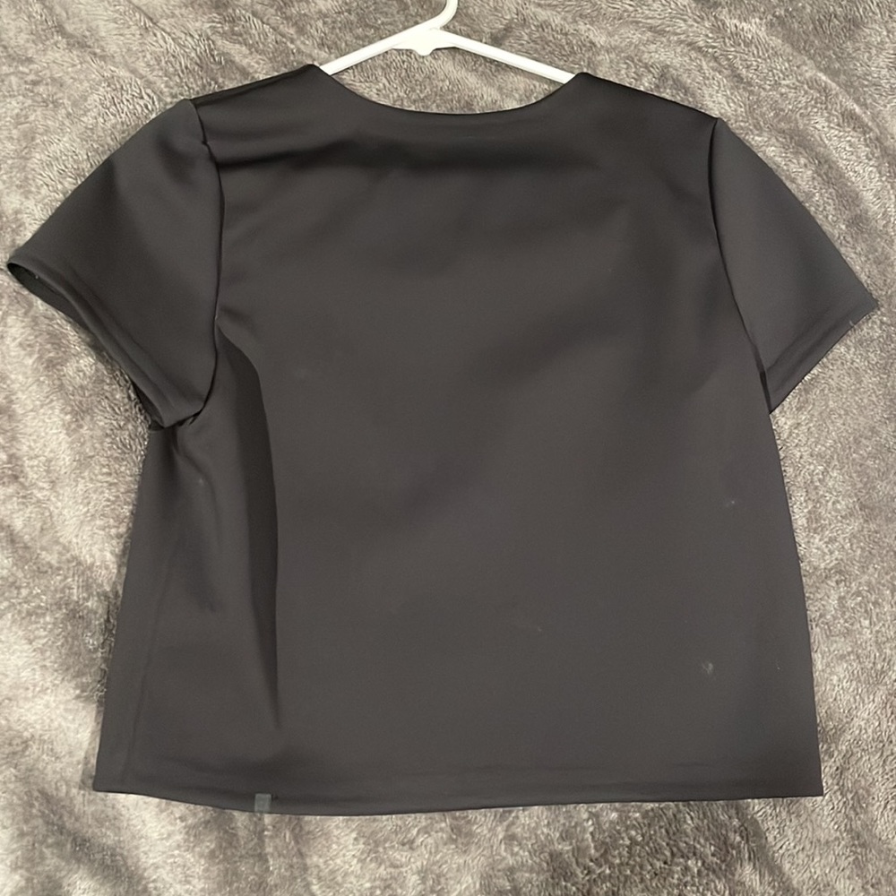 Black lululemon shirt - Picture 2 of 3